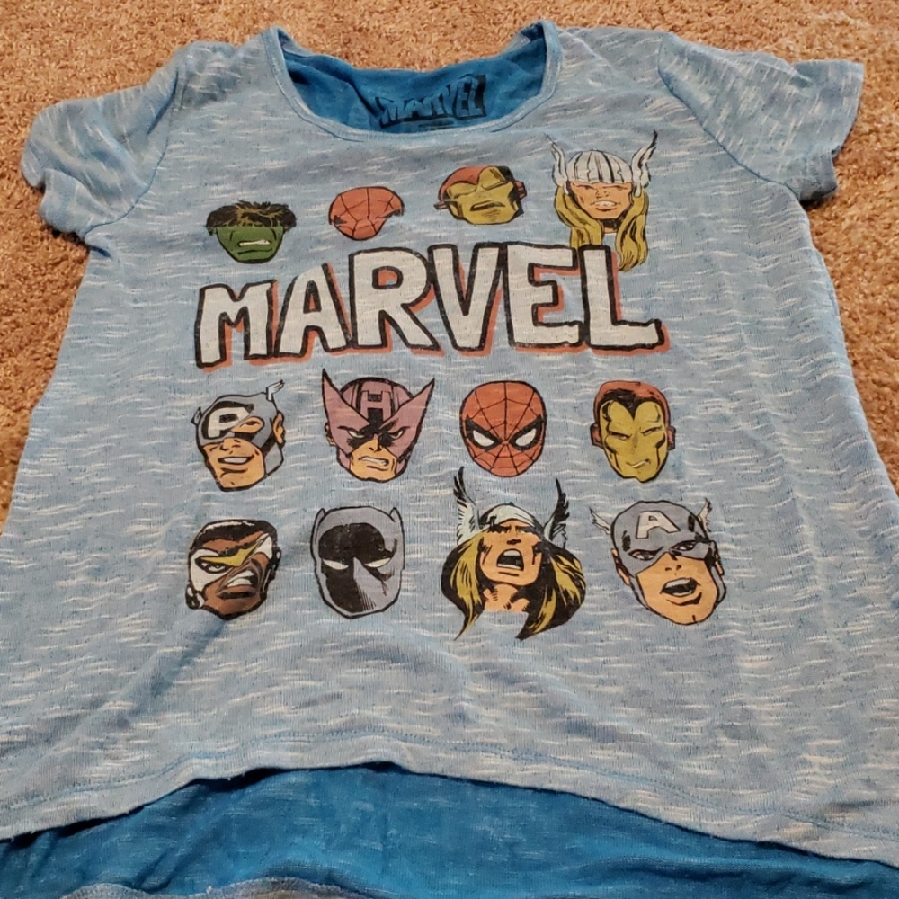 Marvel Girls Size XL Short sleeve Shirt